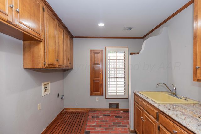 3203 S Milam Street, Amarillo, TX 79109