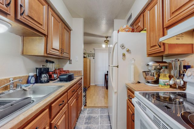 4601 CARLISLE Boulevard NE B-7, Albuquerque, NM 87109