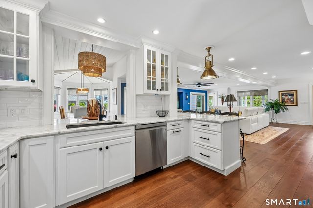 15 Lake Shore Drive, East Lyme, CT 06333