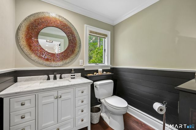 15 Lake Shore Drive, East Lyme, CT 06333