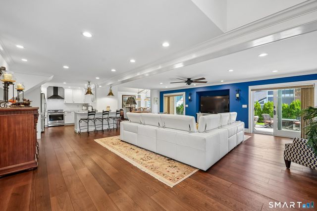 15 Lake Shore Drive, East Lyme, CT 06333