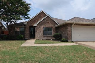 704 Calender Court, Fort Worth, TX 76131