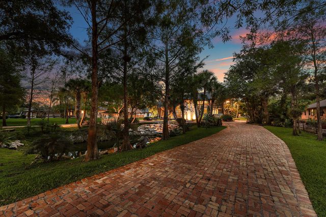 6002 NW 74th Terrace, Parkland, FL 33067