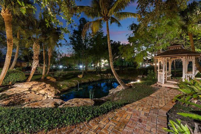 6002 NW 74th Terrace, Parkland, FL 33067