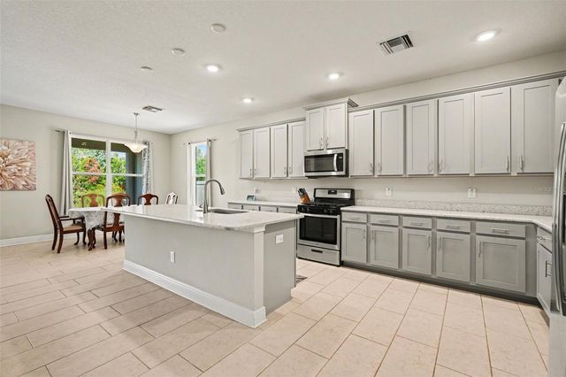8044 SEQUESTER LOOP, Land O Lakes, FL 34637