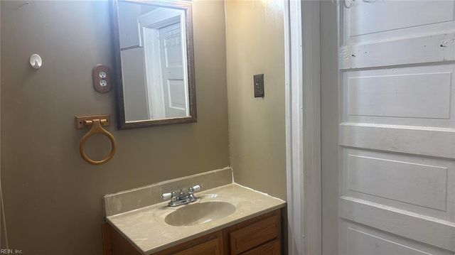 1531 Longwood DR, Norfolk, VA 23508