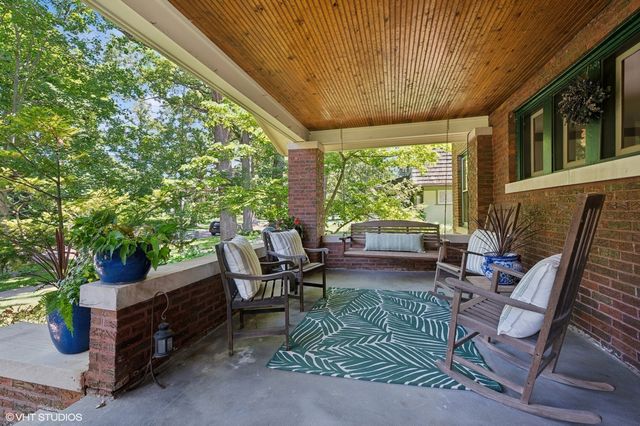 623 Forest Avenue, Wilmette, IL 60091