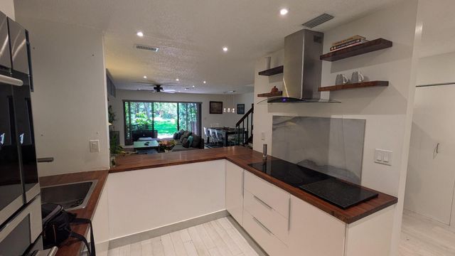 4344 Carambola Circle, Coconut Creek, FL 33066