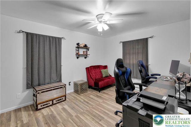 2727 Queen, Palmer Twp, PA 18045