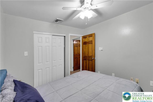 2727 Queen, Palmer Twp, PA 18045
