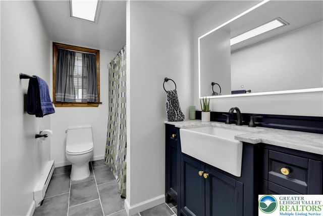 2727 Queen, Palmer Twp, PA 18045