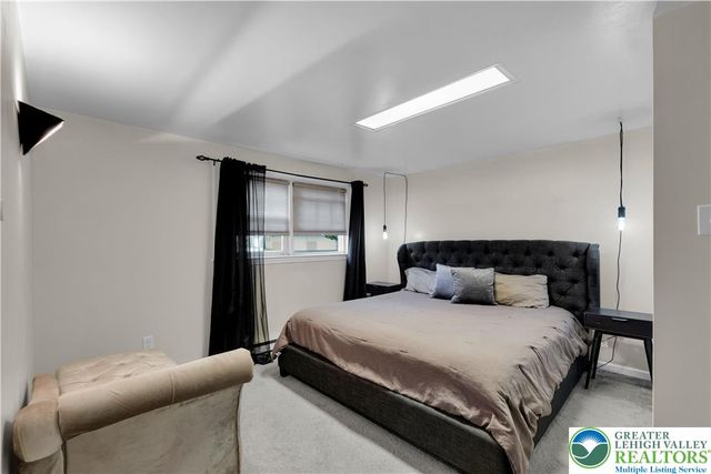 2727 Queen, Palmer Twp, PA 18045