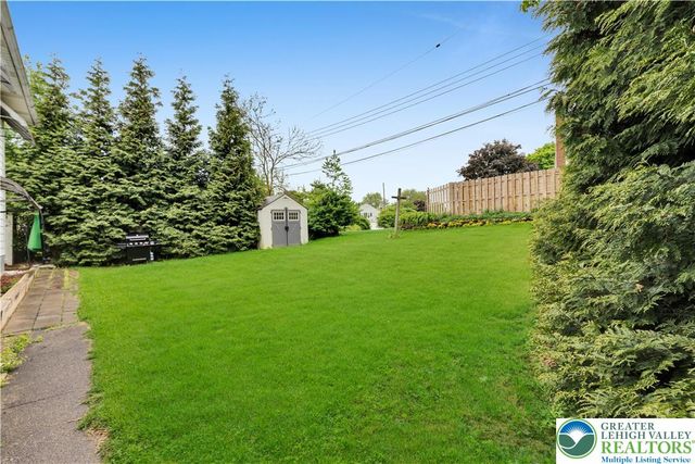 2727 Queen, Palmer Twp, PA 18045