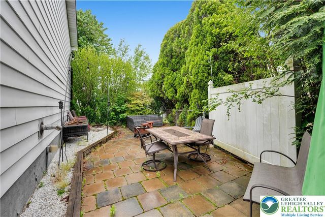 2727 Queen, Palmer Twp, PA 18045