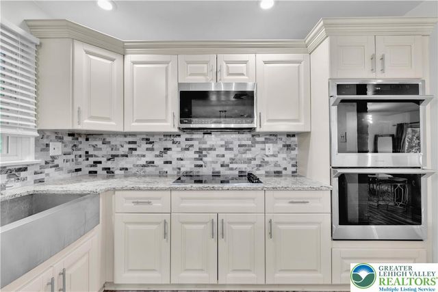 2727 Queen, Palmer Twp, PA 18045