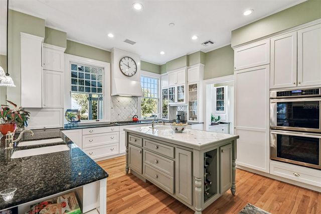 901 S DELAWARE AVENUE, Tampa, FL 33606