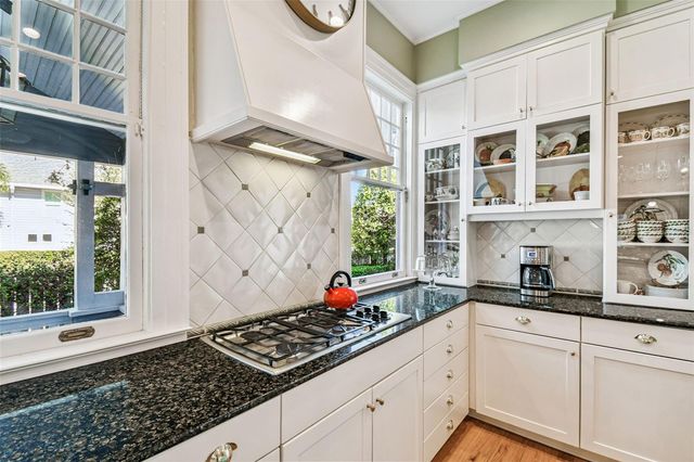 901 S DELAWARE AVENUE, Tampa, FL 33606