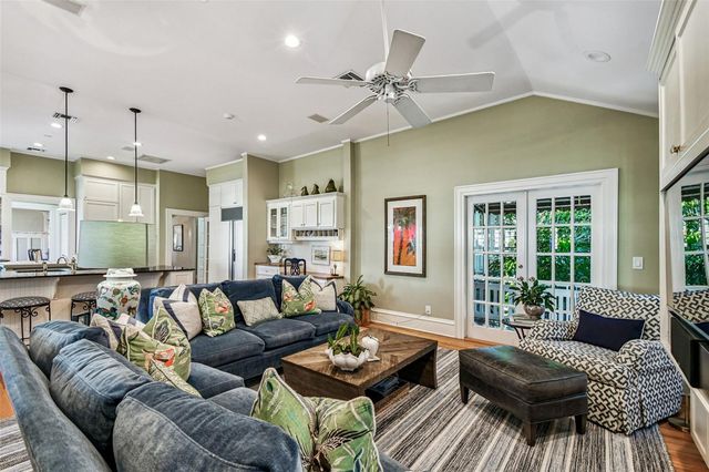 901 S DELAWARE AVENUE, Tampa, FL 33606