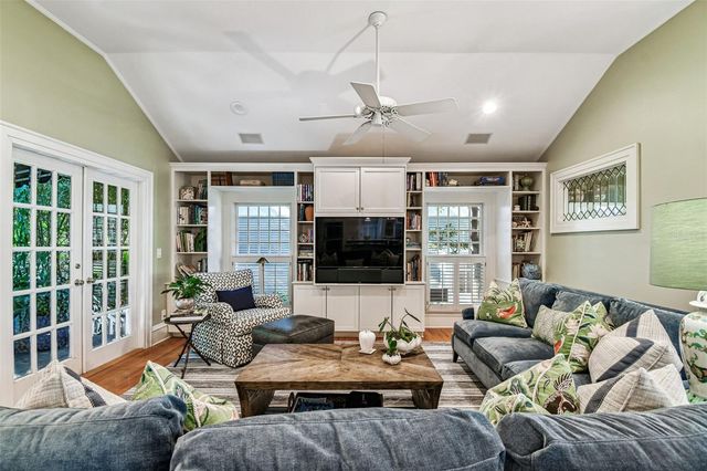 901 S DELAWARE AVENUE, Tampa, FL 33606