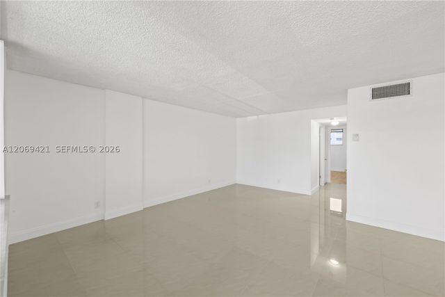 104 Paradise Harbour Blvd 114, North Palm Beach, FL 33408