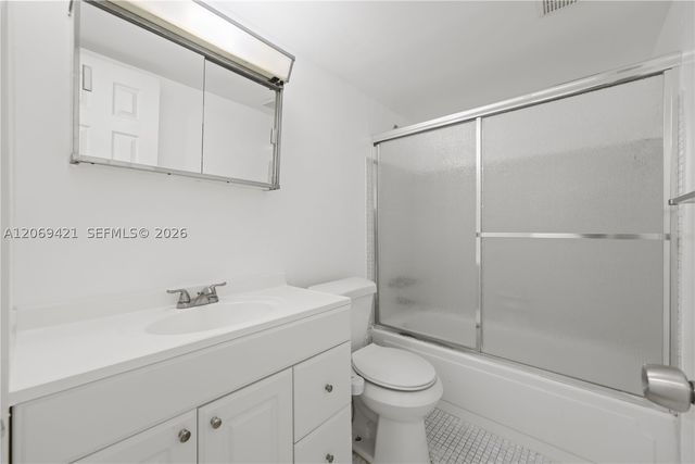 104 Paradise Harbour Blvd 114, North Palm Beach, FL 33408