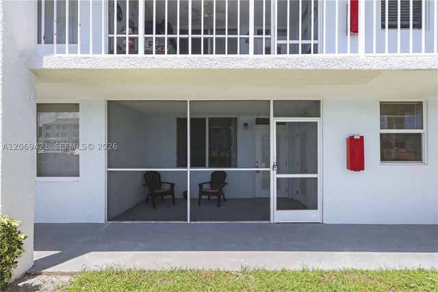 104 Paradise Harbour Blvd 114, North Palm Beach, FL 33408