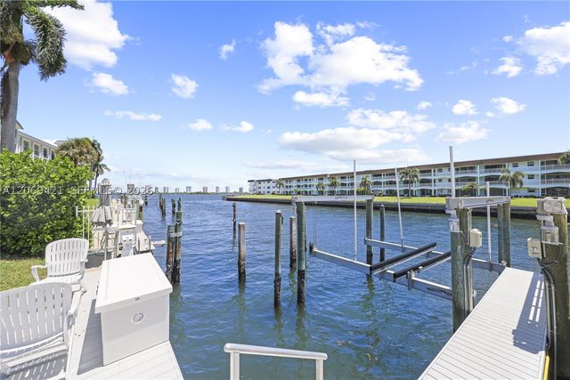 104 Paradise Harbour Blvd 114, North Palm Beach, FL 33408
