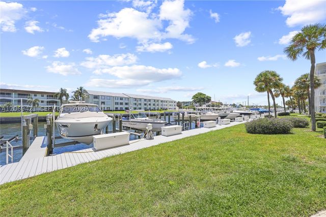 104 Paradise Harbour Blvd 114, North Palm Beach, FL 33408