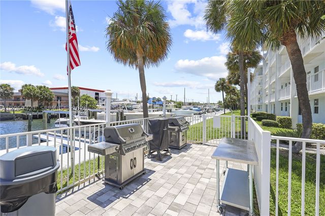 104 Paradise Harbour Blvd 114, North Palm Beach, FL 33408
