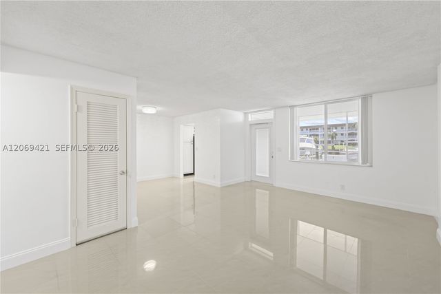 104 Paradise Harbour Blvd 114, North Palm Beach, FL 33408