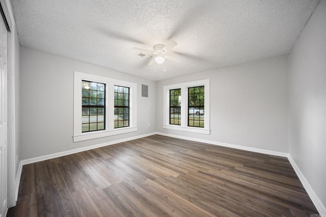 1100 W Mcrae Avenue, Searcy, AR 72143