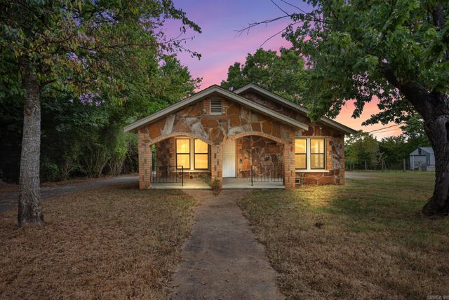 1100 W Mcrae Avenue, Searcy, AR 72143