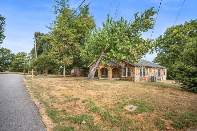 1100 W Mcrae Avenue, Searcy, AR 72143