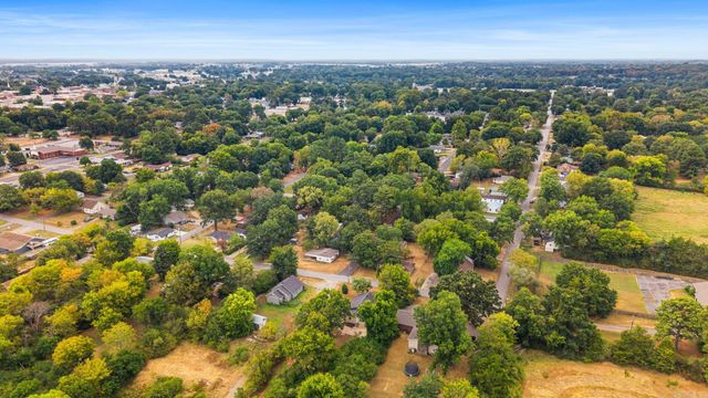 1100 W Mcrae Avenue, Searcy, AR 72143