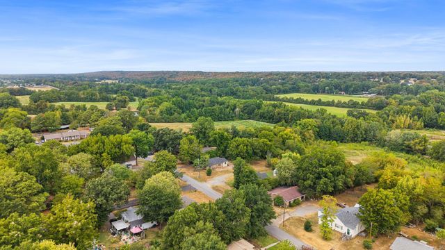 1100 W Mcrae Avenue, Searcy, AR 72143