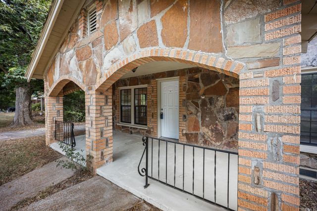 1100 W Mcrae Avenue, Searcy, AR 72143