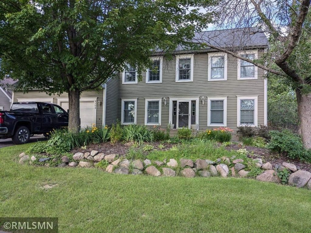 4194 Honeysuckle Court, Vadnais Heights, MN 55127