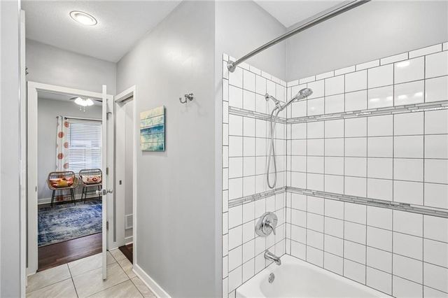 1400 E 28 Street, Kansas City, MO 64109