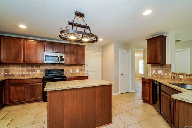 5646 Southern Oaks, San Antonio, TX 78261