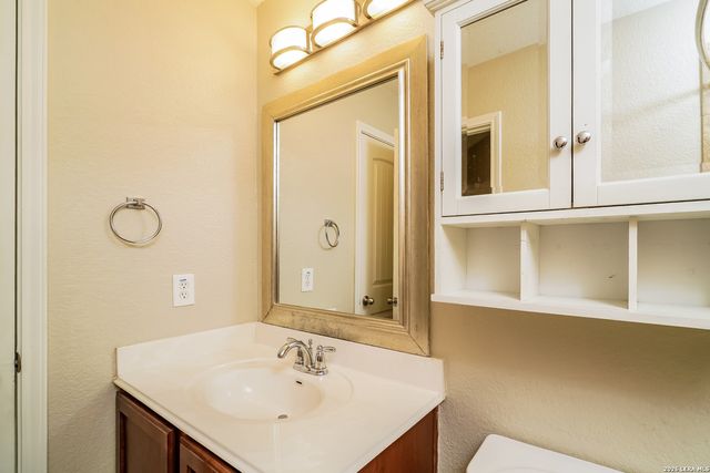 5646 Southern Oaks, San Antonio, TX 78261
