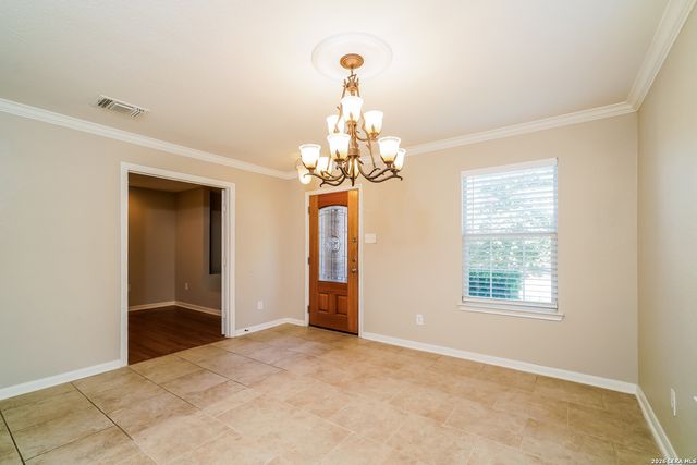 5646 Southern Oaks, San Antonio, TX 78261