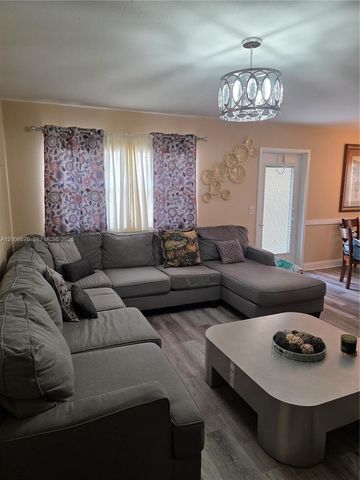232 E Saxony E 232 232, Delray Beach, FL 33446