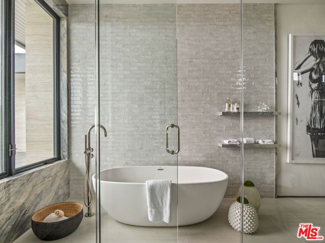 16680 Charmel Lane, Pacific Palisades (los Angeles), CA 90272