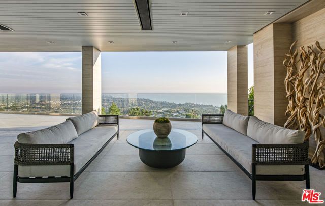 16680 Charmel Lane, Pacific Palisades (los Angeles), CA 90272