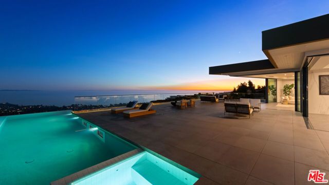16680 Charmel Lane, Pacific Palisades (los Angeles), CA 90272