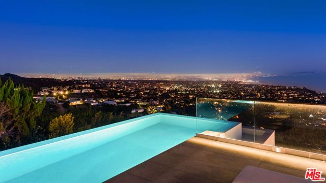 16680 Charmel Lane, Pacific Palisades (los Angeles), CA 90272