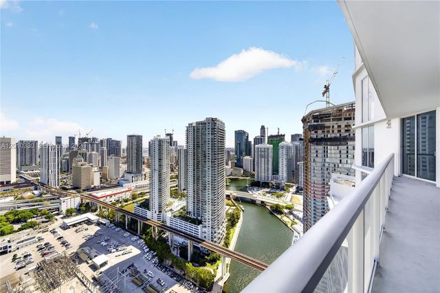 185 SW 7th St 4209, Miami, FL 33130