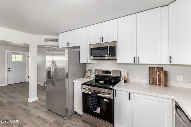 335 S Harris Drive, Mesa, AZ 85204