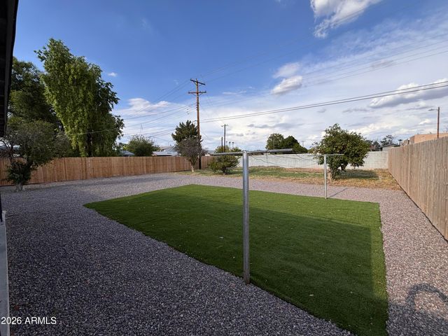 335 S Harris Drive, Mesa, AZ 85204