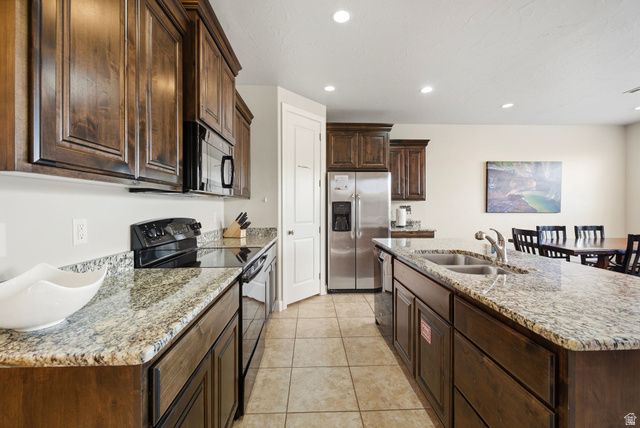 4269 E RAZOR DR, Washington, UT 84780